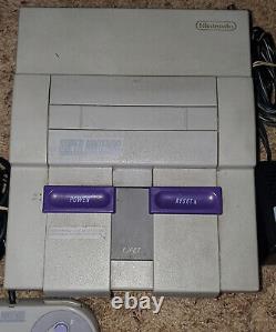 SNES Super Nintendo Console Bundle Complete Cables Controller and 4 Games Used