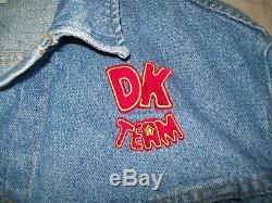 SUPER NINTENDO DONKEY KONG COUNTRY SNES Employee Jacket DK TEAM Size XL