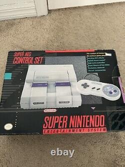 Super Nintendo Control Set Console SNES SNS-001 Complete In Box With 6 Games