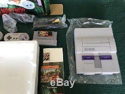 Super Nintendo Entertainment System Donkey Kong Country with box and styrofoam