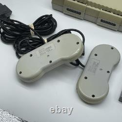 Super Nintendo Entertainment System SNES + Controllers, Cables & 2 Games Tested
