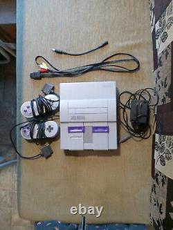 Super Nintendo Entertainment System SNES Two Controllers