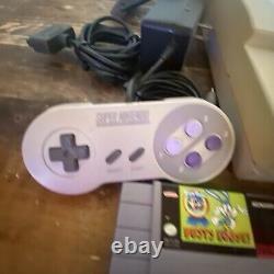 Super Nintendo SNES Console System SNS-001 with A/V, Power Cord + 2 Games TESTED