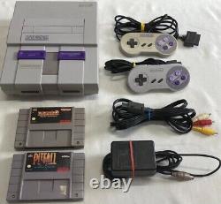 Super Nintendo SNES Console in EXCELLENT Condition with Controllers and Games