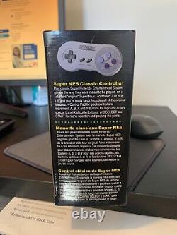 Console Super Nintendo SNES Classic Edition avec 2 manettes