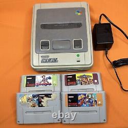 Console Super Nintendo (SNES) PAL avec 4 jeux, 2 manettes, etc, fonctionne