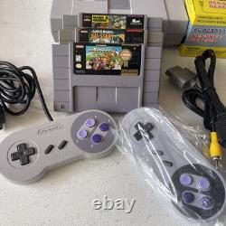 Console Super Nintendo SNES avec 4 des meilleurs jeux Mario + Mario est absent