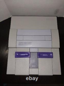 Console Super Nintendo SNES avec bundle de 2 manettes, 5 jeux NON TESTÉS TELS QUELS