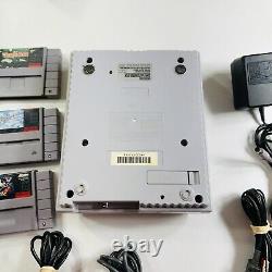 Console Super Nintendo SNES avec manette OEM, câbles et 3 jeux testés
