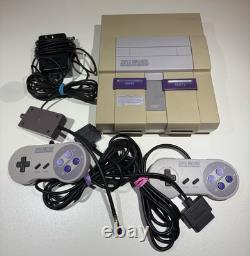 Console Système Originale Super Nintendo SNES Avec Deux Manettes OEM Testées