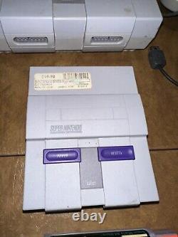 Console de système Super Nintendo SNES Lot de contrôleurs OEM Jeux de deck de contrôle REGARDER