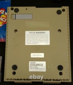 Console de système Super Nintendo SNES avec 2 manettes OEM, 6 jeux et livrets.
