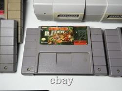 Lot de console Super Nintendo SNES avec 1 manette, 9 jeux, fonctionne parfaitement