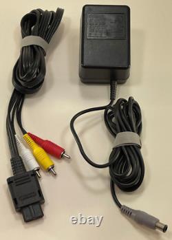 Lot de console de système Super Nintendo SNES avec 2 manettes, 10 jeux, Game Genie complet en boîte (CIB)