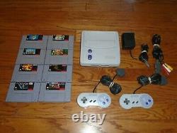 Mini Jr. Super Nintendo Système De Jeu Vidéo / Console, 2 Contrôleurs, 8 Jeux Snes