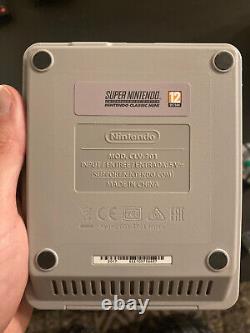 Super Nintendo Classic SNES Edition Mini Système de divertissement avec 21 jeux