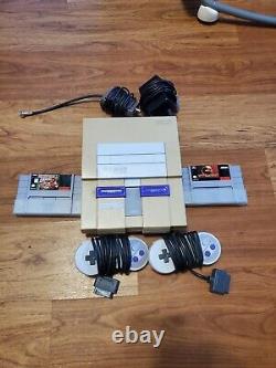 Super Nintendo Original SNES-001 Console Bundle OEM Controllers Et 3 Jeux LIRE