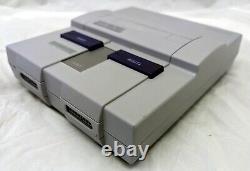 Super Nintendo SNES Console Bundle, Manettes, Câbles, Jeux Récapitulatif et Nettoyé