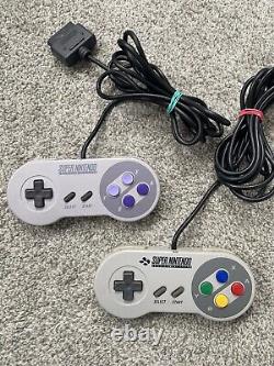 Super Nintendo SNES ÉNORME bundle console 2 manettes 8 jeux Mario Street Fighter DK CL3