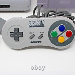 Super Nintendo SNS-101 SNES Junior Jr Console avec Câbles 2 Manettes 4 Jeux