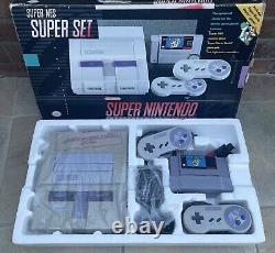 Système de divertissement Super Nintendo/SNES complet avec insertions + Mario + NTSC/USA