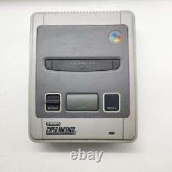 Traduction en français: Édition PAL de Super Mario All Stars pour le système de divertissement Super Nintendo (SNES)